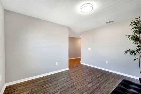 Vittorio, WINTER HAVEN, FL 33884