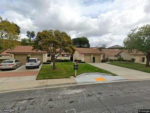 Avenida Alozdra, SAN DIEGO, CA 92128