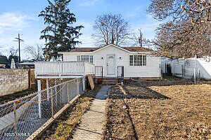 17Th, YAKIMA, WA 98902