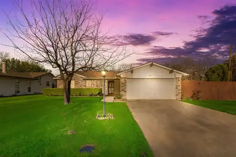 Cindy, CEDAR HILL, TX 75104