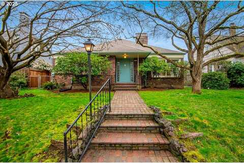 Moore, PORTLAND, OR 97217