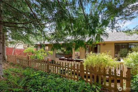 11Th, DES MOINES, WA 98198
