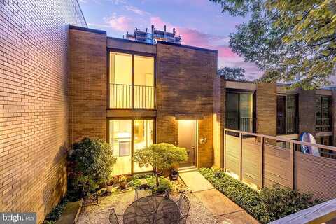 Chimney House, RESTON, VA 20190