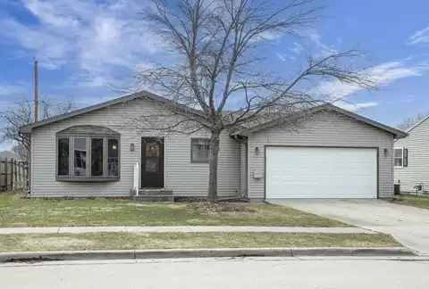 Bruce, NEENAH, WI 54956