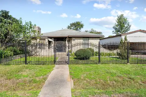 Nat, HOUSTON, TX 77085