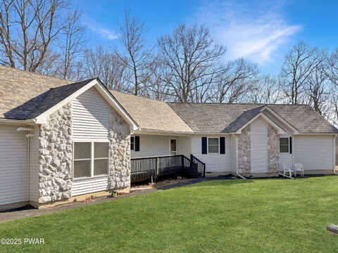 Bear, BUSHKILL, PA 18324