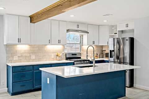 8Th, IRVING, TX 75060