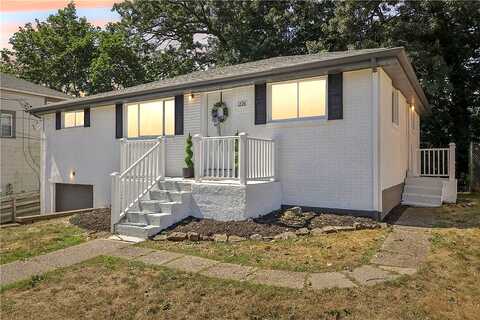 Mccabe, CORAOPOLIS, PA 15108