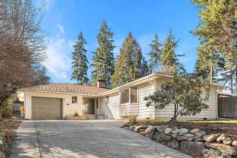 Roosevelt, SEATTLE, WA 98125