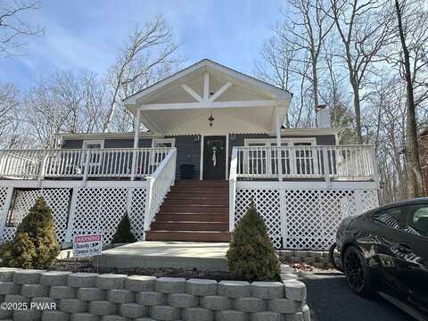 Adrienne, DINGMANS FERRY, PA 18328