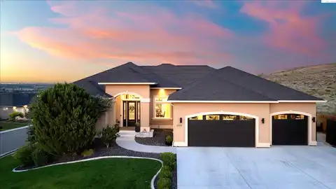 Allenwhite, RICHLAND, WA 99352