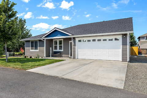 Arapahoe, REDMOND, OR 97756