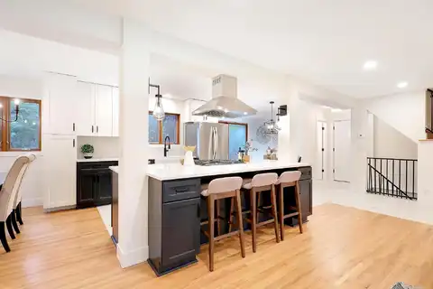 Day, MINNETONKA, MN 55345