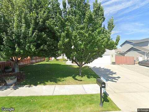Trisha, WENATCHEE, WA 98801