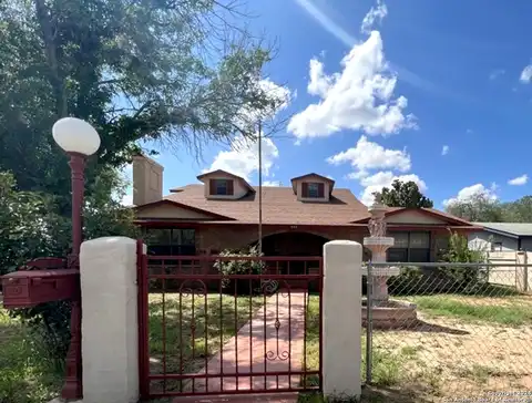 12Th, CARRIZO SPRINGS, TX 78834
