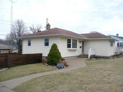 Hillcrest, FORT ATKINSON, WI 53538