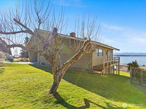 Sunset Hill, CLINTON, WA 98236