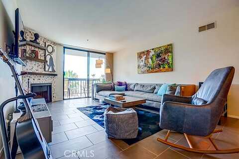 Hawthorn, LOS ANGELES, CA 90046