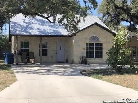 Houston, PLEASANTON, TX 78064