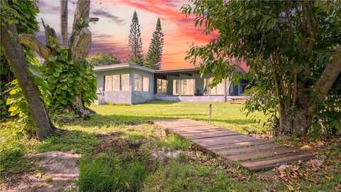 28Th, SAINT PETERSBURG, FL 33710