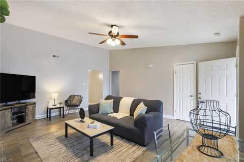 Halwell, VIRGINIA BEACH, VA 23464