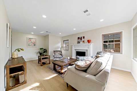 109Th, INGLEWOOD, CA 90303