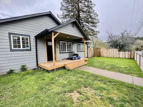 Cedar, MYRTLE CREEK, OR 97457