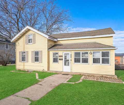 John, MAYVILLE, WI 53050