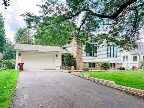 Kenwood, SAINT PAUL, MN 55117