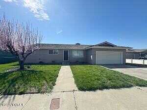 Oak, SUNNYSIDE, WA 98944