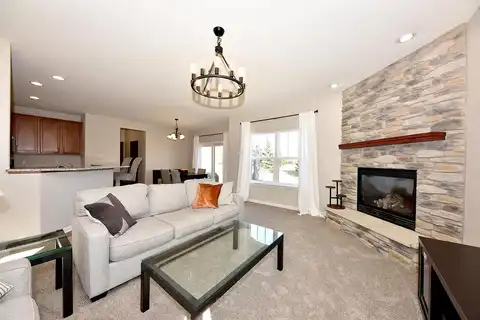 Victoria, OCONOMOWOC, WI 53066