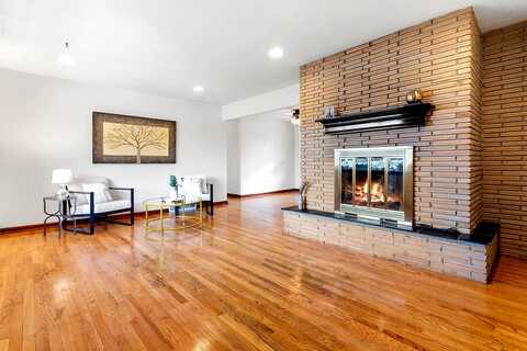 Lakefield, GRAFTON, WI 53024