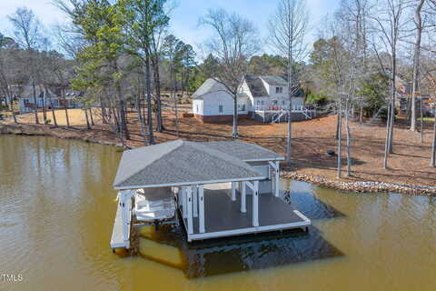 Ercelle, BRACEY, VA 23919