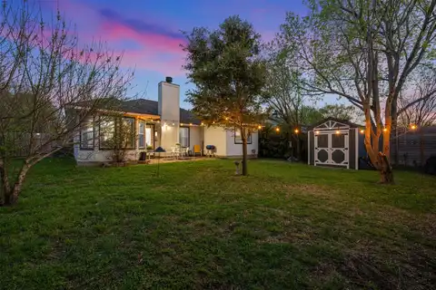 Brandi, KYLE, TX 78640