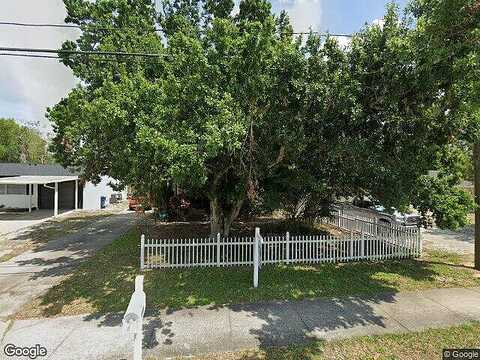 Dora, TAVARES, FL 32778