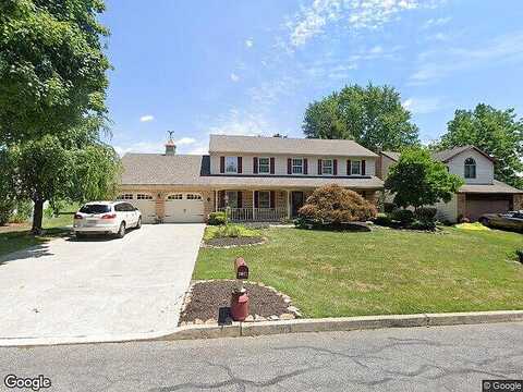 Gloria, BETHLEHEM, PA 18017