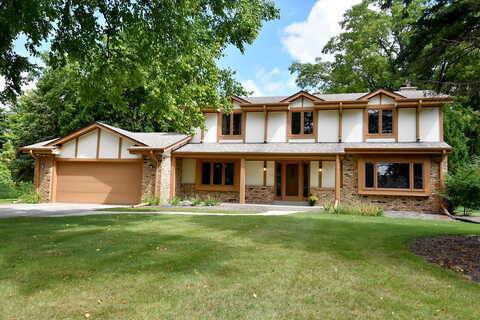 Macaulay, BROOKFIELD, WI 53045