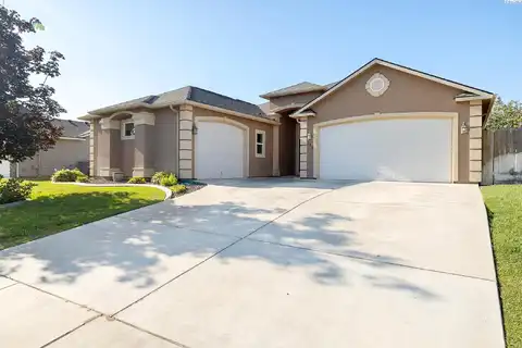Erica, RICHLAND, WA 99352