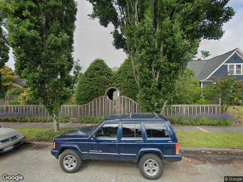 44Th, SEATTLE, WA 98116