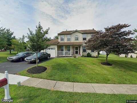 Nicole, SOUTHAMPTON, PA 18966