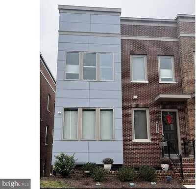 Quadrangle, LORTON, VA 22079