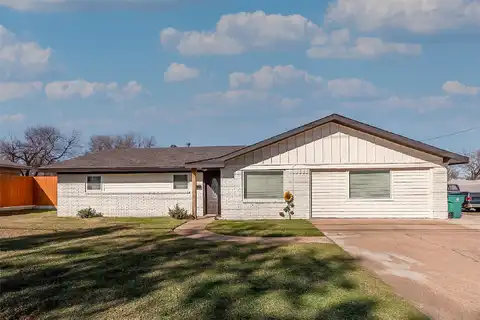 Miller, BOWIE, TX 76230