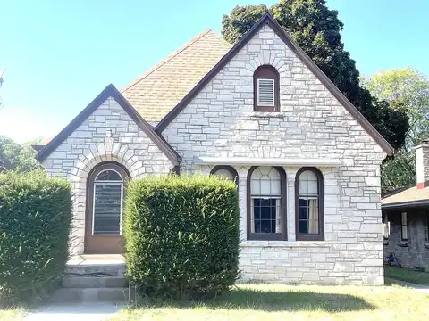 Auer, MILWAUKEE, WI 53216