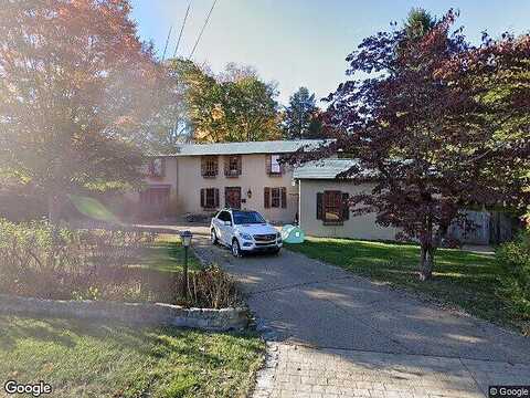Linden, SEWICKLEY, PA 15143