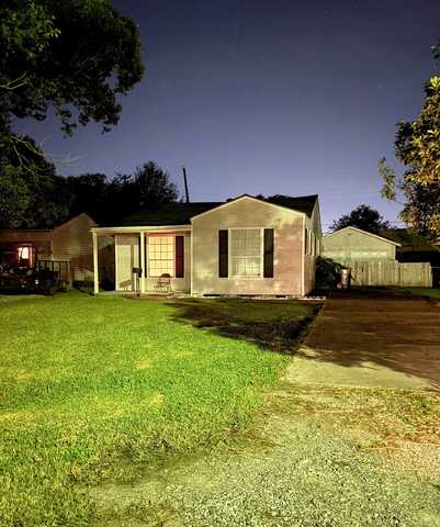 Kinard, GROVES, TX 77619