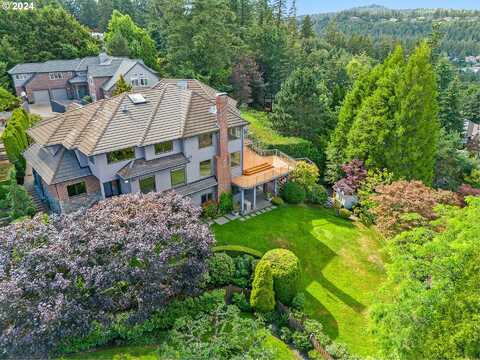 Wall, LAKE OSWEGO, OR 97034
