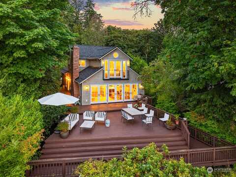 Logg, BAINBRIDGE ISLAND, WA 98110