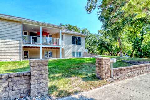 Summit, DETROIT LAKES, MN 56501