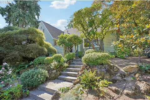 Chestnut, PORTLAND, OR 97219