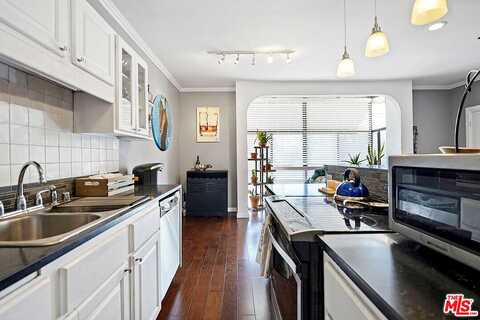 Bay, SANTA MONICA, CA 90405
